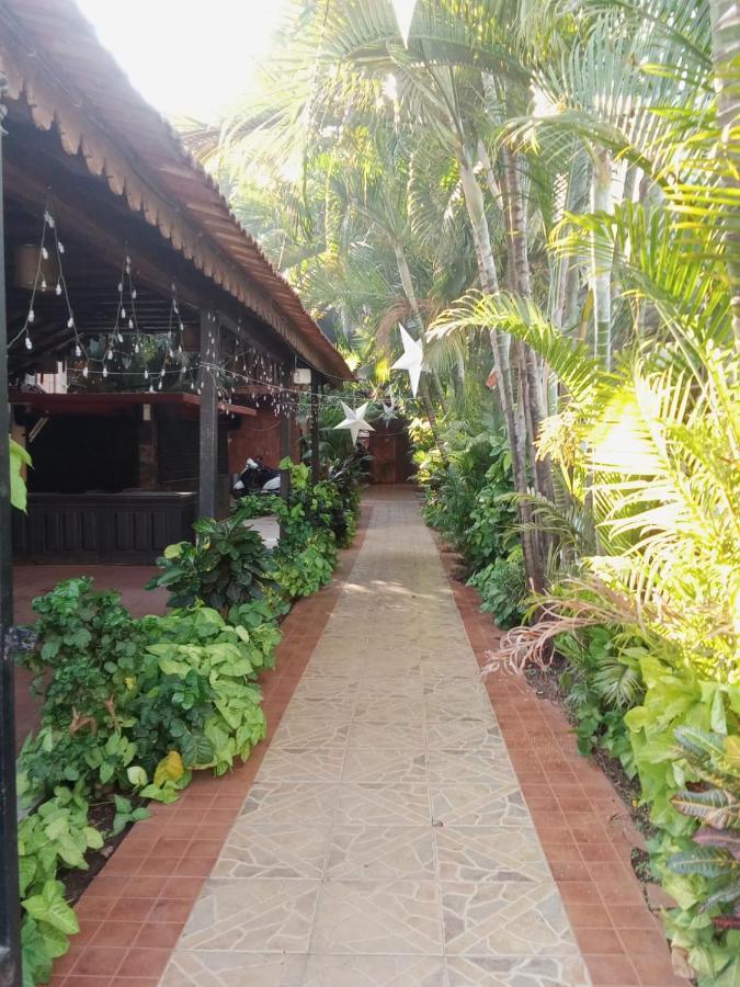 Sea Breeze Inn, Calangute Goa Exterior foto